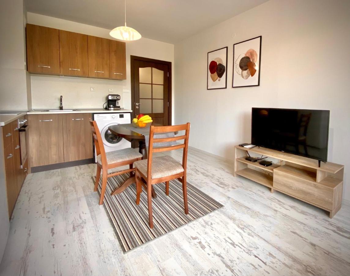 Cozy & Modern 1Br Apart For 4 Guests Next To Medical University & Free Parking Stara Zagora Exteriér fotografie
