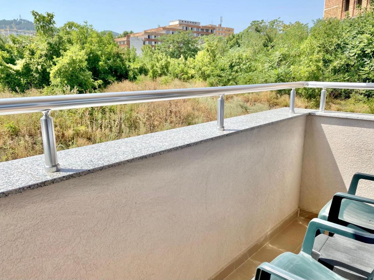 Cozy & Modern 1Br Apart For 4 Guests Next To Medical University & Free Parking Stara Zagora Exteriér fotografie